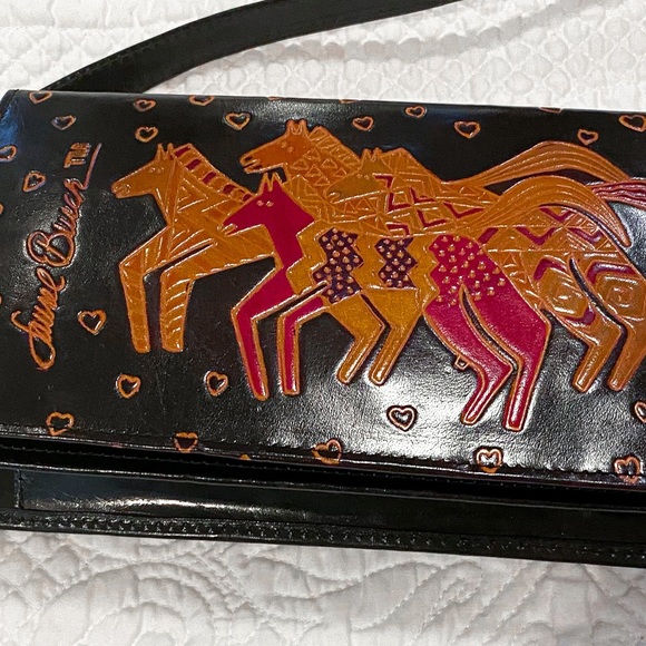 LIKE NEW Laurel Burch Vintage Clutch Purse - Picture 3 of 14